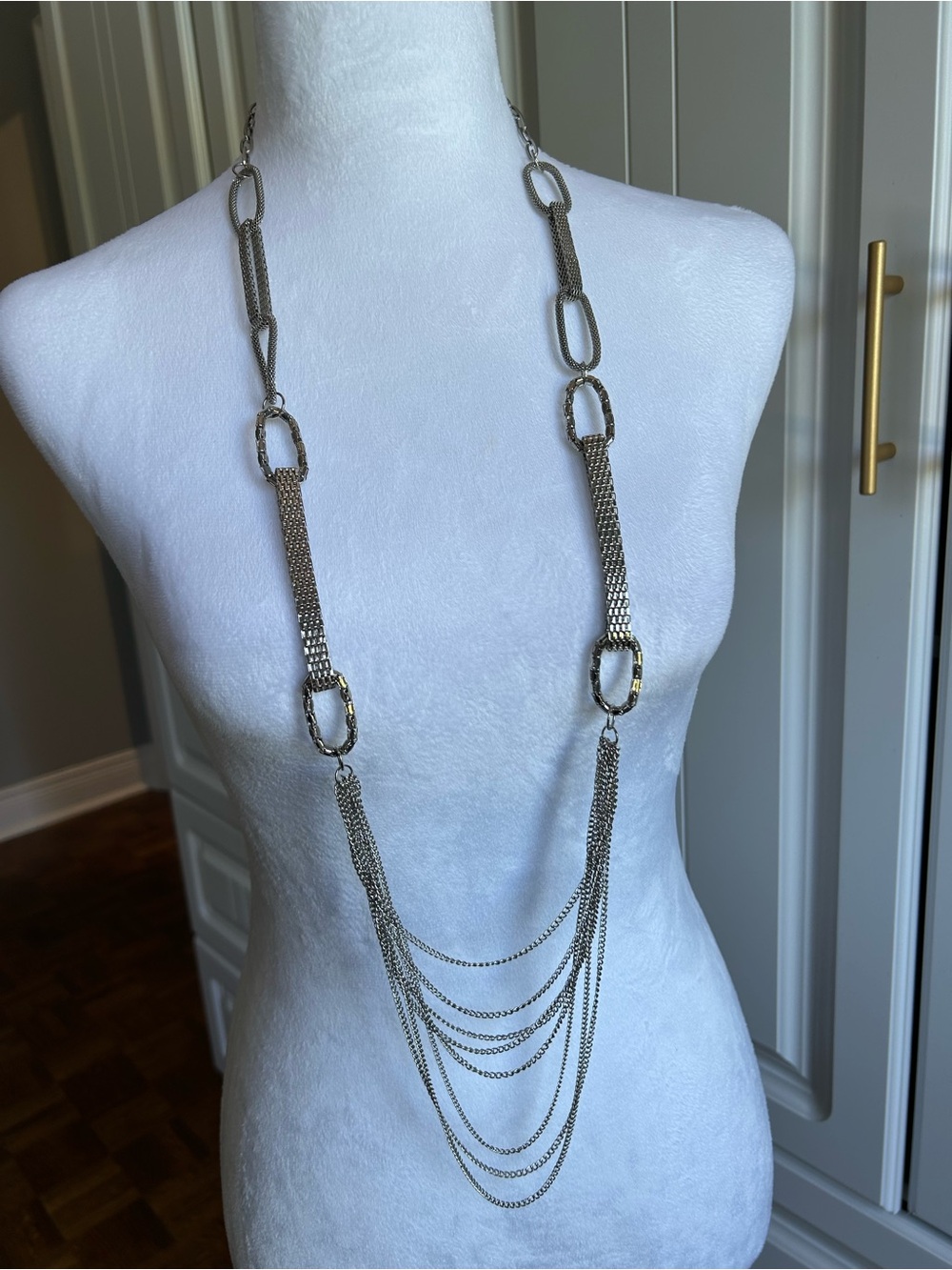 Elegant Silver Chain Necklace